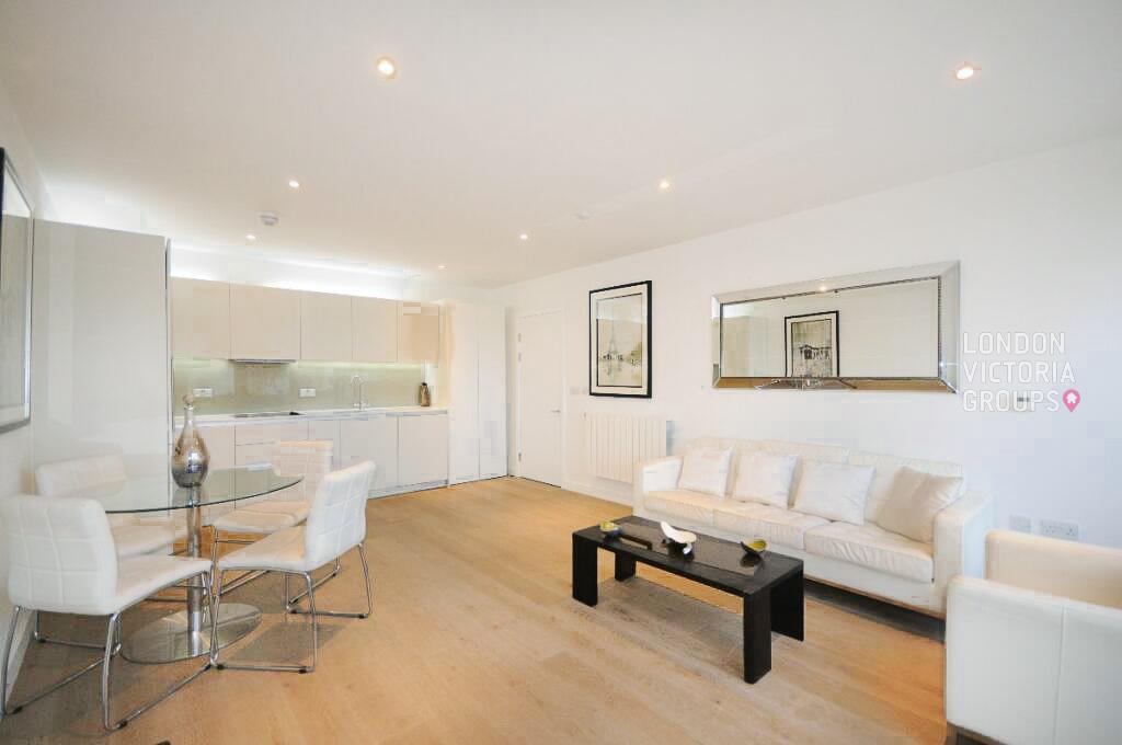 2 bed property in Maltby House, 18 Tudway Road, London
